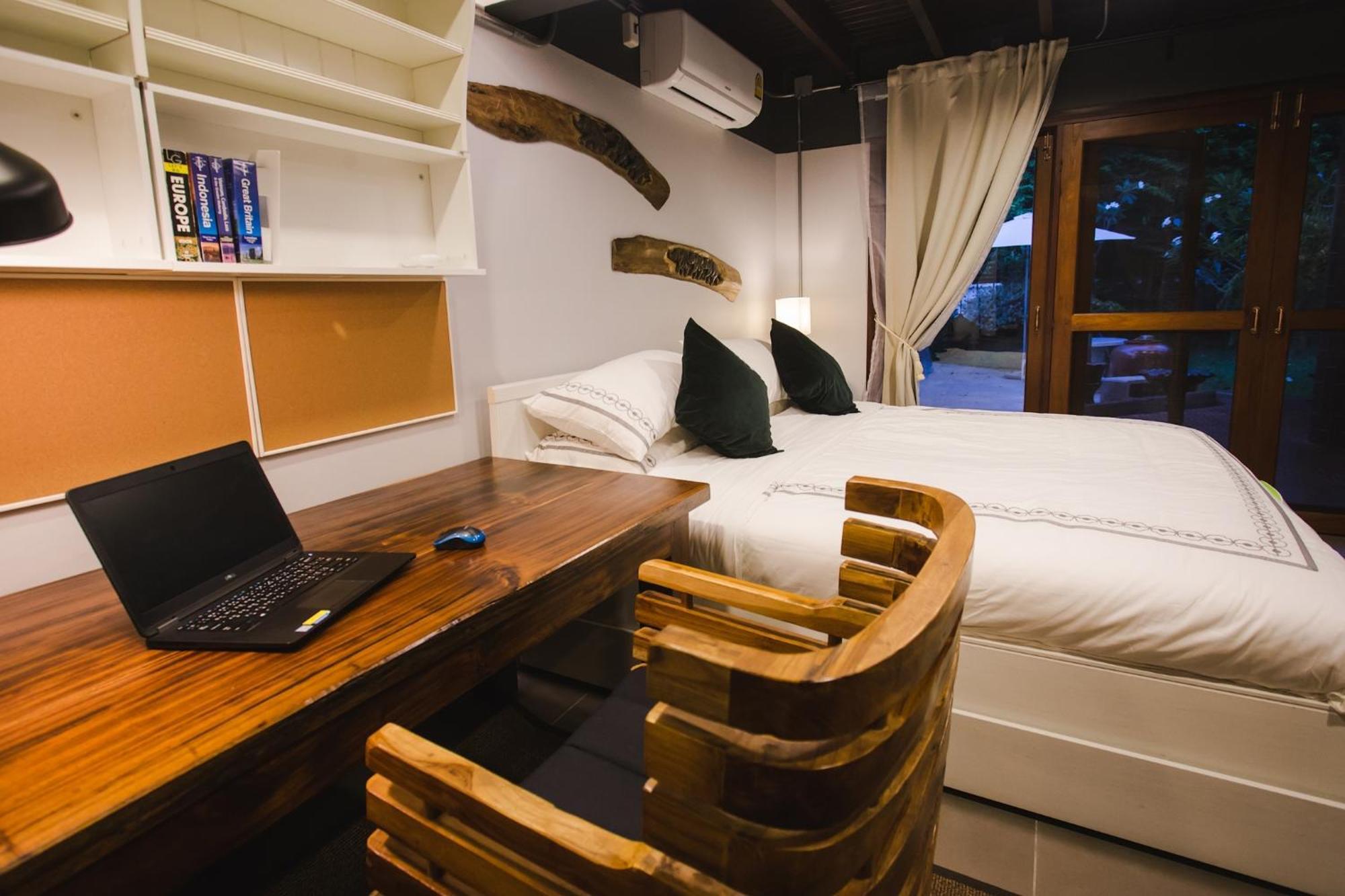 Couette-café Narra House Sukhumvit58 3*