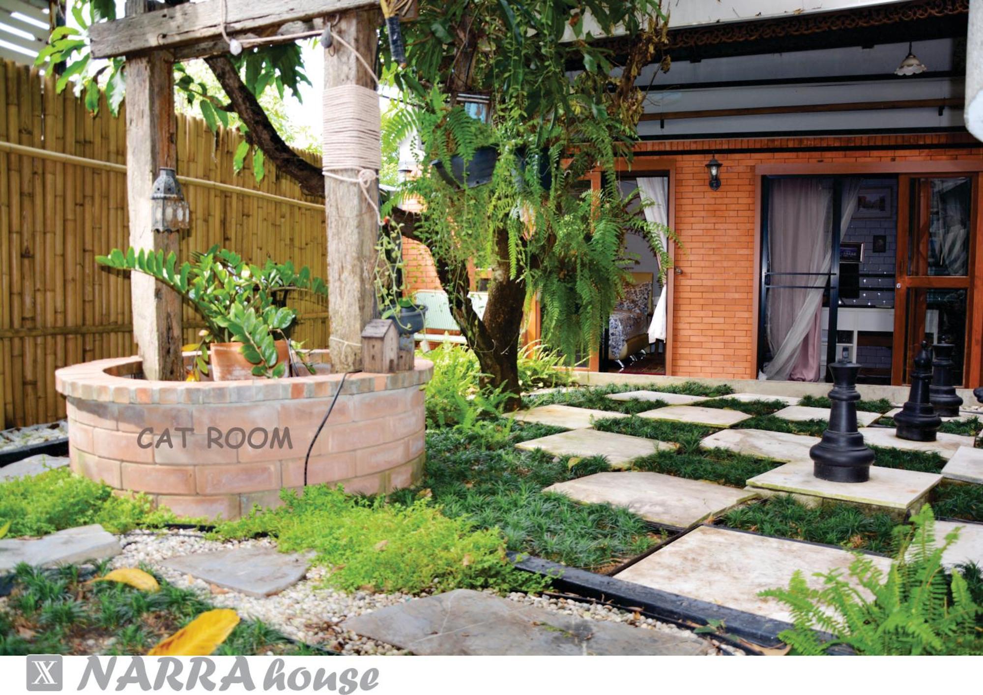 Narra House Sukhumvit58 Couette-café